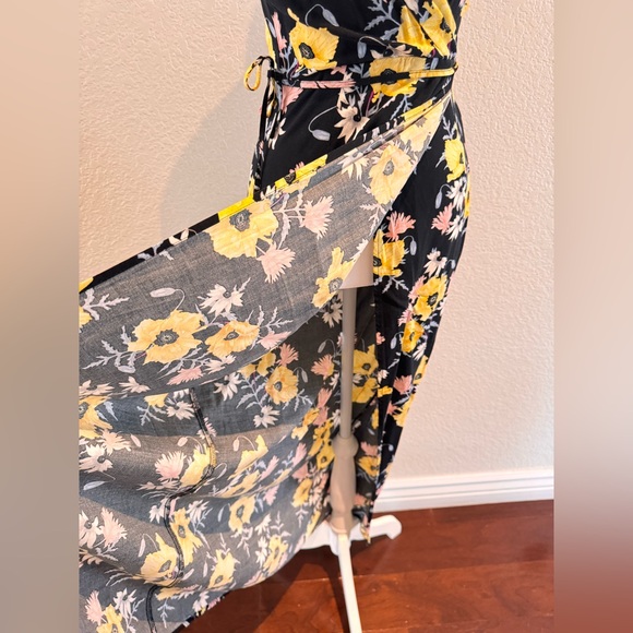 H&M Divided Floral Faux Wrap Maxi Dress – Size 4 - Picture 9 of 13